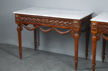 Coppia di console in noce e marmo in stile Luigi XVI