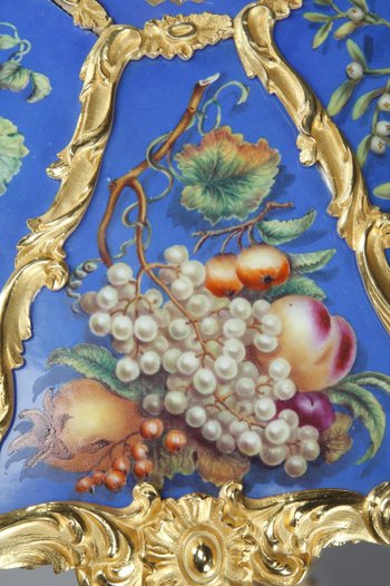 Table Guéridon En Porcelaine De Style Rocaille