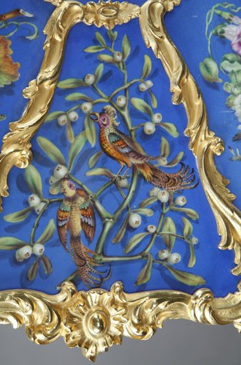 Table Guéridon En Porcelaine De Style Rocaille