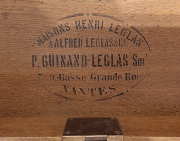 Commode Psyché en Noyer, Maison Guinand-Leglas, style Rocaille – 1900