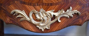 Cassettone sauteuse, stile Luigi XV - seconda metà del XIX secolo