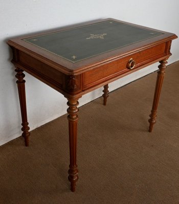 Petit Bureau en Acajou, style Louis XVI – 1900