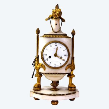 Pendule En Marbre Blanc Et Bronze Doré Louis XVI Mouvement à Fil XVIIIème