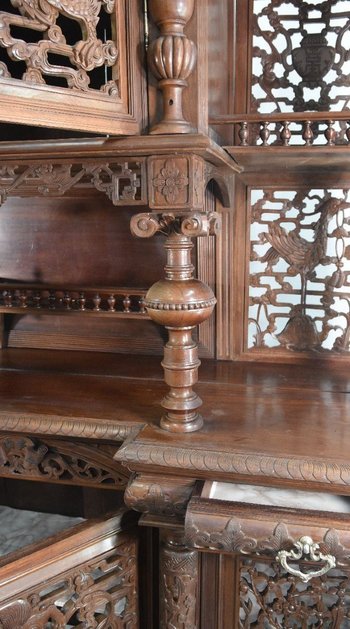 Spettacolare Credenza Due Corpi Indocinesi Decorati Con Draghi In Palissandro