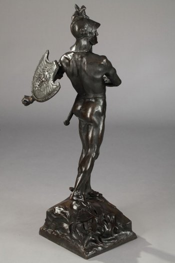 Scultura in bronzo "Il Guerriero" di Auguste de Wever
