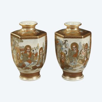 Paire De Petits Vases Satsuma En Porcelaine, Japon 20ème Siècle