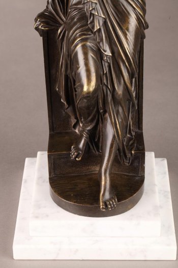 Bronze statue of Suzanne by Eugène Antoine Aizelin (1821-1902)