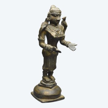 Inde, XIXème siècle, Lampe à huile cérémonielle en bronze représentant Lakshmi