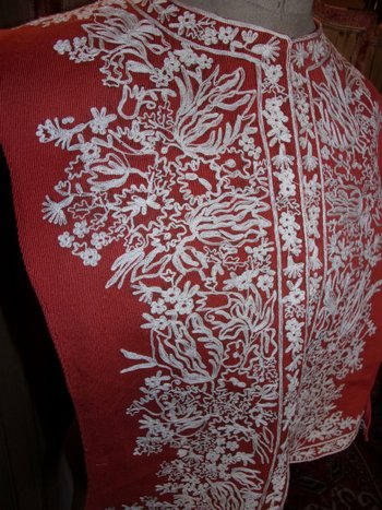 Gilet brodé pour femme, époque fin XIXe siècle