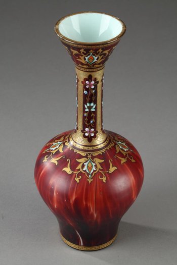 Vase En Verre Opalin à Décor Oriental