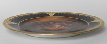 Plat en porcelaine de Limoges atelier de J. Balleroy décor peint scène de lecture à la bougie
