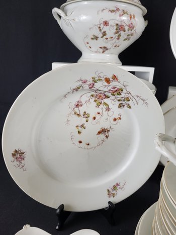 Service de table en porcelaine Paris "à la ville St Denis" - Nouveauté