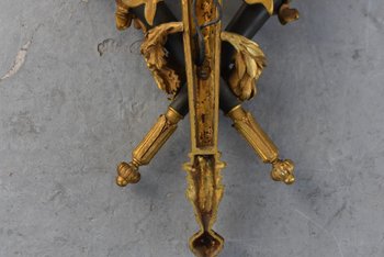             Coppia di lampade da parete in bronzo in stile Luigi XVI