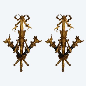             Paire d'Appliques Aux Flambeaux Bronze Style Louis XVI            