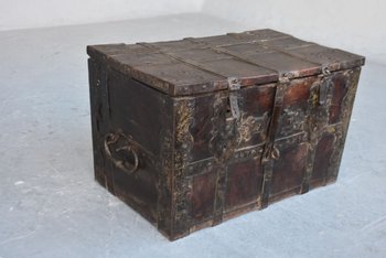 Arredi per la cassa in legno del XVII secolo
