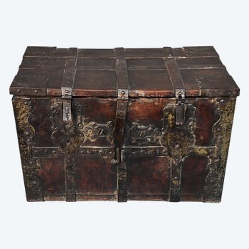 17th Century Wooden Chest Period Fittings