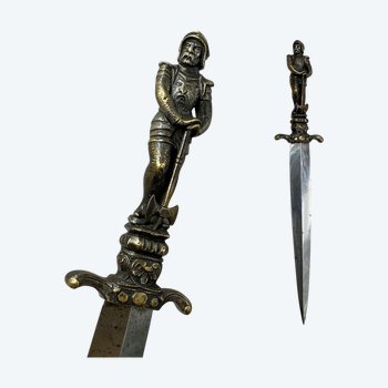 Romantic DAGUE, half round knight's handle - France - XIXth century