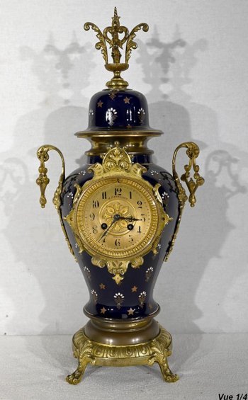 Important Gilded Bronze Mantel Set - Late 19th Century