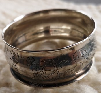 Portatovagliolo in argento sterling pugno collare monogramma orafo Vautrain