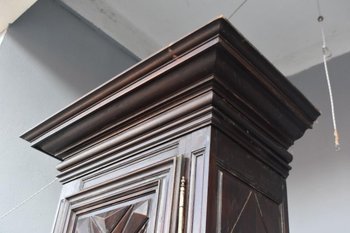             Importante Bonnetière En Noyer Louis XIII époque XVIIIème            