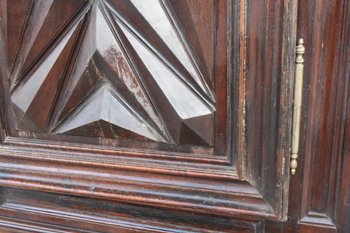             Importante Bonnetière En Noyer Louis XIII époque XVIIIème            