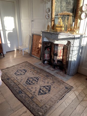 Beautiful Oriental Antique Carpet with Light Tones