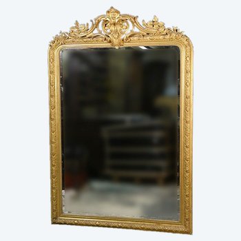 Grand miroir en stuc et bois doré  XIXème siècle 