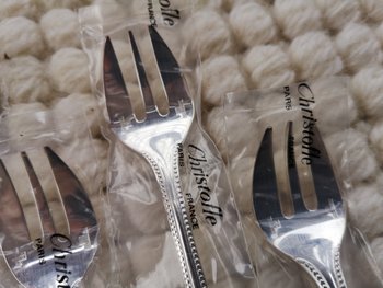 & 2 Christofle oyster forks, "Perles" model, silver plated