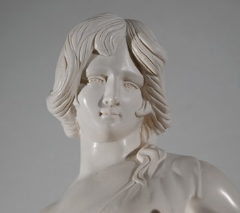 Importante statua, "Giovane donna con brocca" - seconda parte del XX secolo