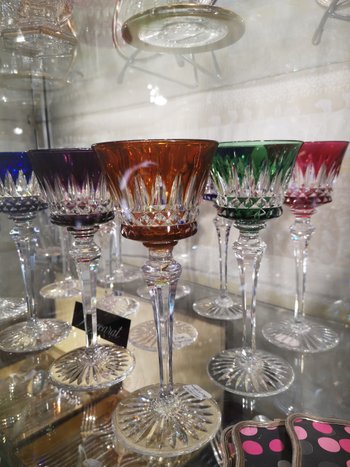  6 Weißweingläser, sogenannte „Rohmer“, Modell „Buckingham“, aus Baccarat-Kristall