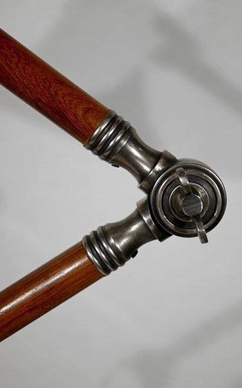 Lampada a braccio articolato in metallo e legno - 1920