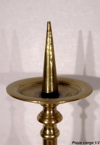 Coppia di portacandele in bronzo dorato - metà del XIX secolo