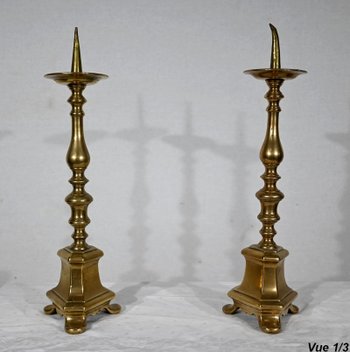 Coppia di portacandele in bronzo dorato - metà del XIX secolo