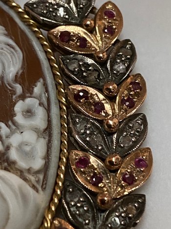 SPILLA A CAMMEO IN ORO E ARGENTO
