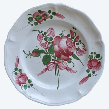 Large plate (30 cms) in earthenware from the east, 19th century floral decoration