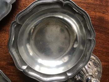 Collection De plats en étain Ancien