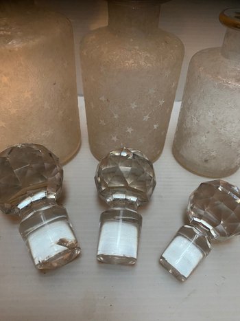 SUITE OF 3 BOTTLES IN SAINT LOUIS