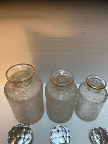 SUITE OF 3 BOTTLES IN SAINT LOUIS