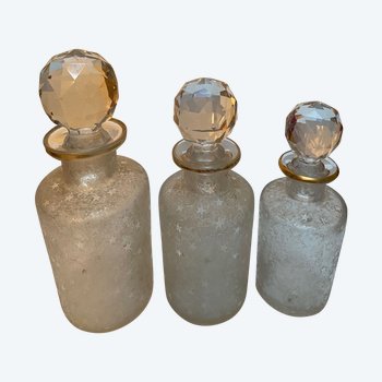 SUITE OF 3 BOTTLES IN SAINT LOUIS