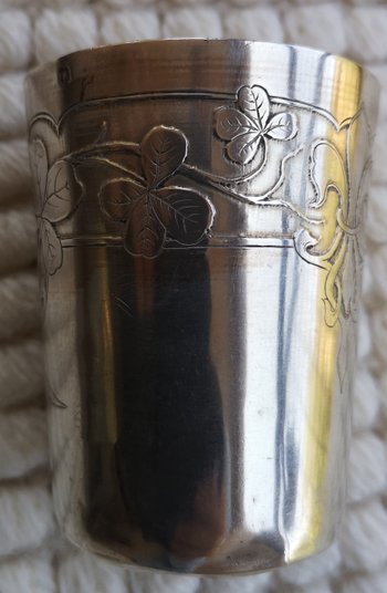 Timpani floral decoration, sterling silver fleur-de-lis, punch neck brace Monogram "RA"
