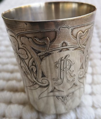 Timpani floral decoration, sterling silver fleur-de-lis, punch neck brace Monogram "RA"