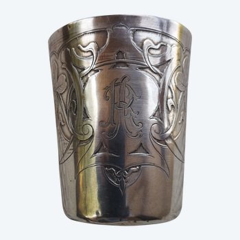 Paukenblumendekor, Halskrause mit Fleur-de-lis-Punch aus Sterlingsilber Monogram "RA"