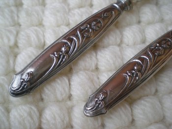 Box of 12 ribbed sleeves silver sleeves filled with art nouveau decor