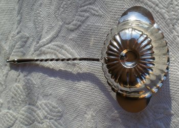 Fruit / punch spoon in solid silver hallmark old goldsmith Antoine VAUTRIN late nineteenth