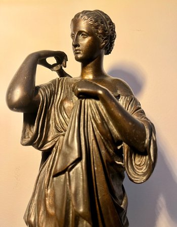 Statua in bronzo di donna greca Artemide 44 cm