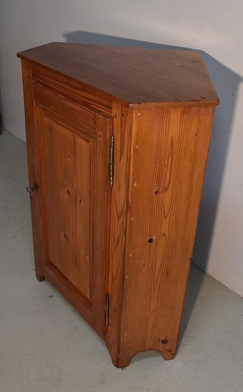 Meuble Encoignure en Pitchpin avec retours - 1920
