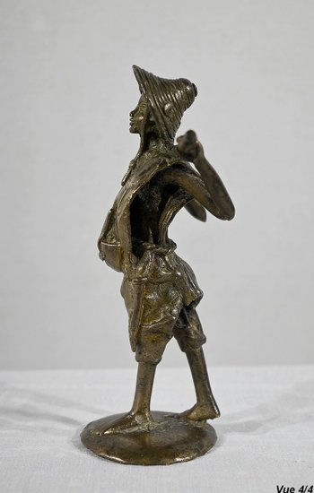 Bronzo "Il contadino indocinese", Asia - Inizio XX secolo