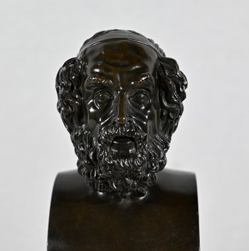 Clock in gilt bronze, stamped A. Destape - Early XIXth century