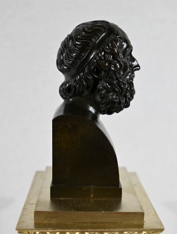 Clock in gilt bronze, stamped A. Destape - Early XIXth century