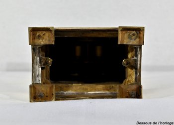 Clock in gilt bronze, stamped A. Destape - Early XIXth century